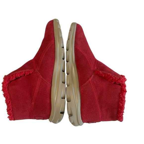 Skechers Go Walk Suede Faux Fru Boots Red Slip On Ankle Bootie Womens Size 7 - Picture 7 of 15